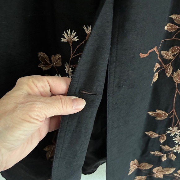 Silkland Black Embroidered Longline Blazer Floral Silk Blend Jacket 1X - Picture 11 of 11